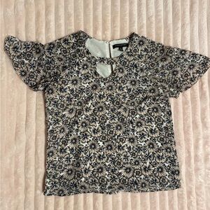 BANANA REPUBLIC Floral Blouse with Keyhole Neckline and Fluttered Sleeves